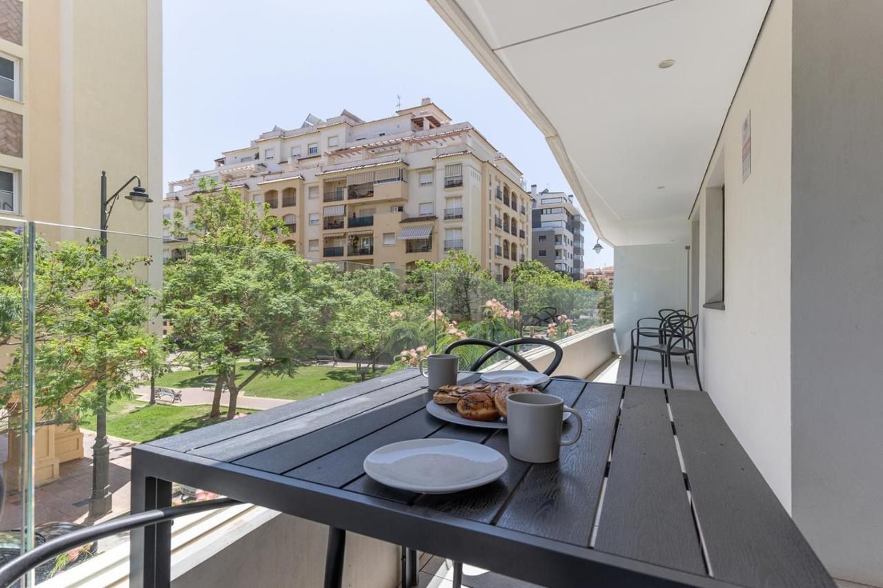Stylish 2 Bedroom Apartment In Estepona Old Town Exterior photo